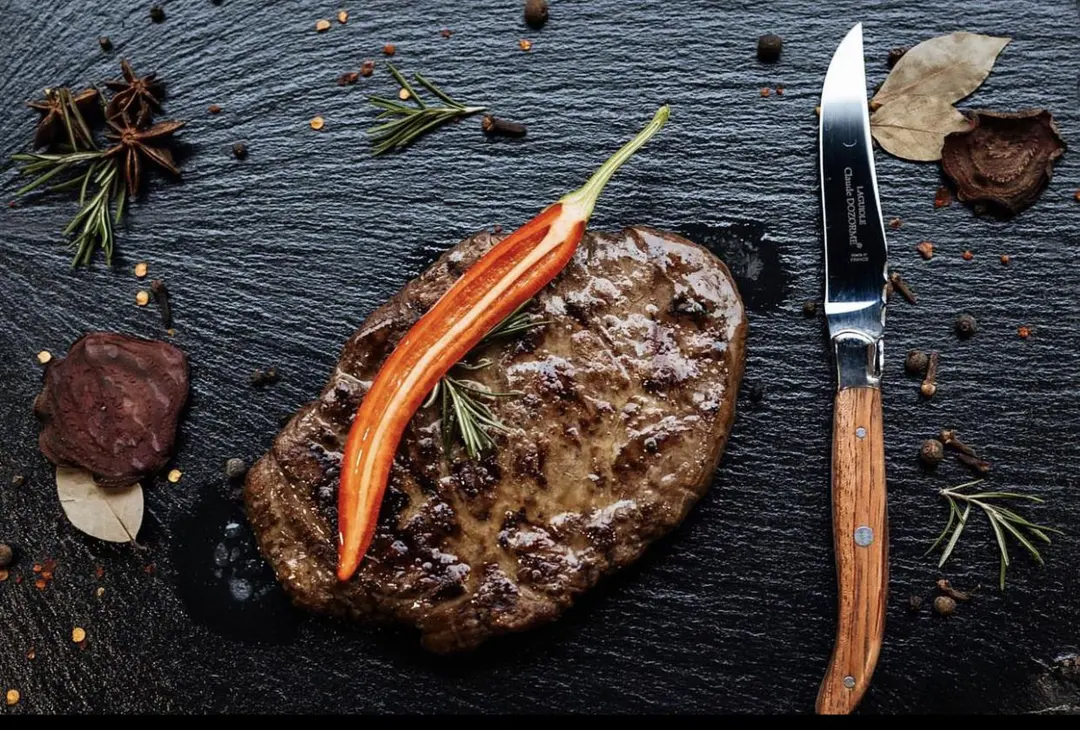 Смачні страви від шеф-кухаря