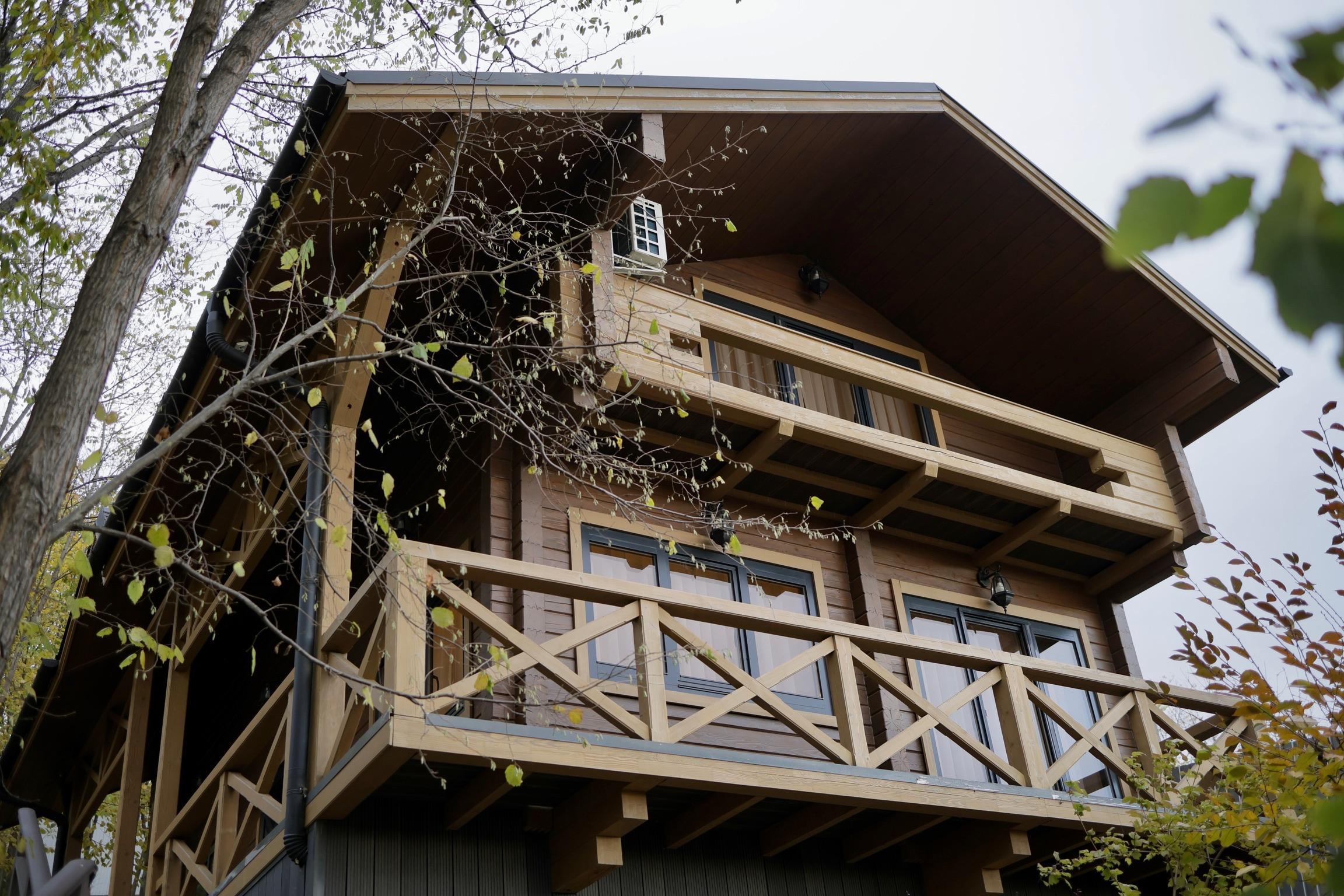 Дерев'яний котедж