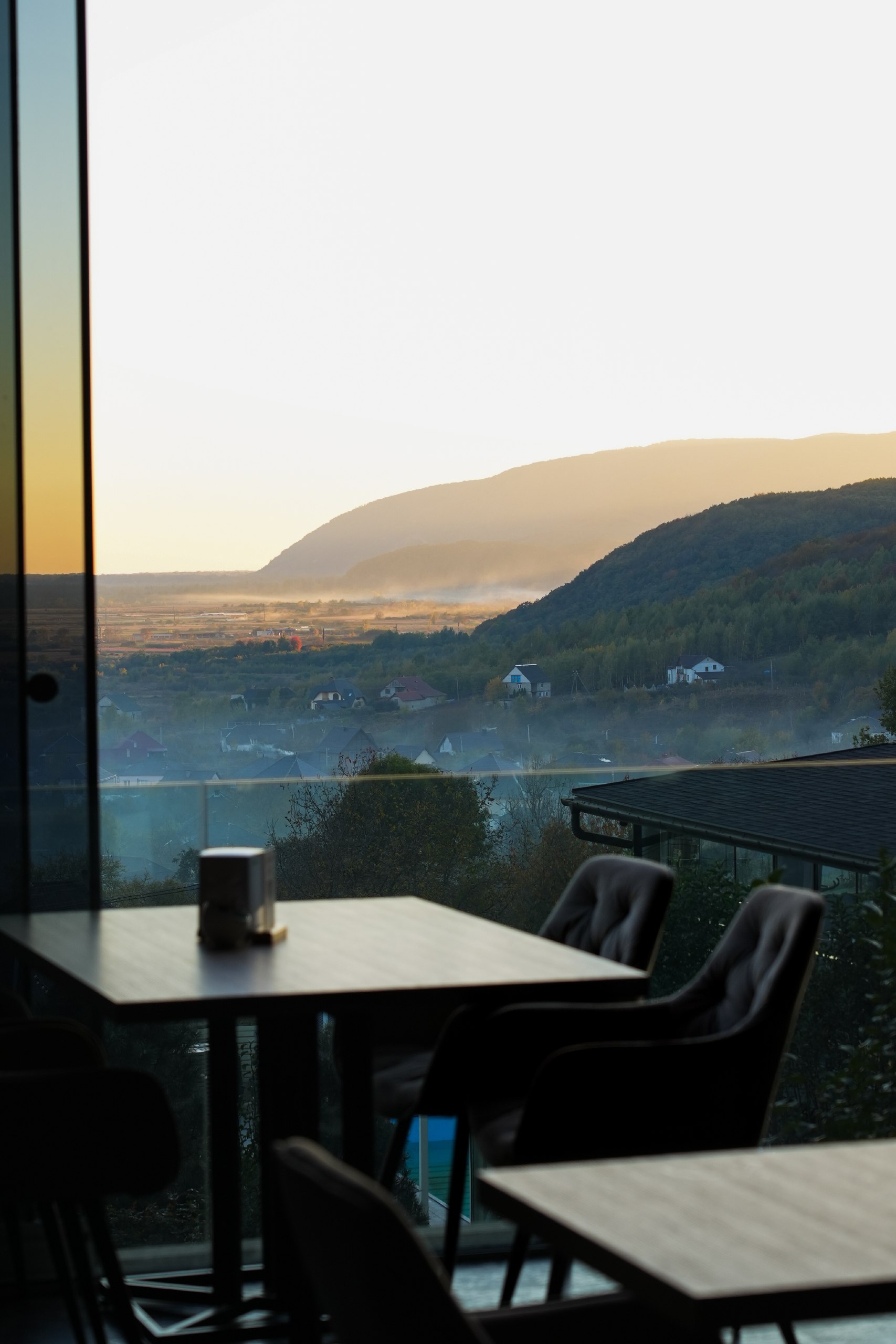 Панорамна тераса з видом на природу